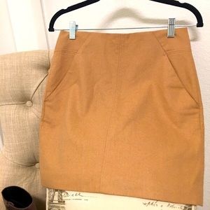 ✨ Moving sale 🚗- Loft Tan/Camel Skirt, Size 00